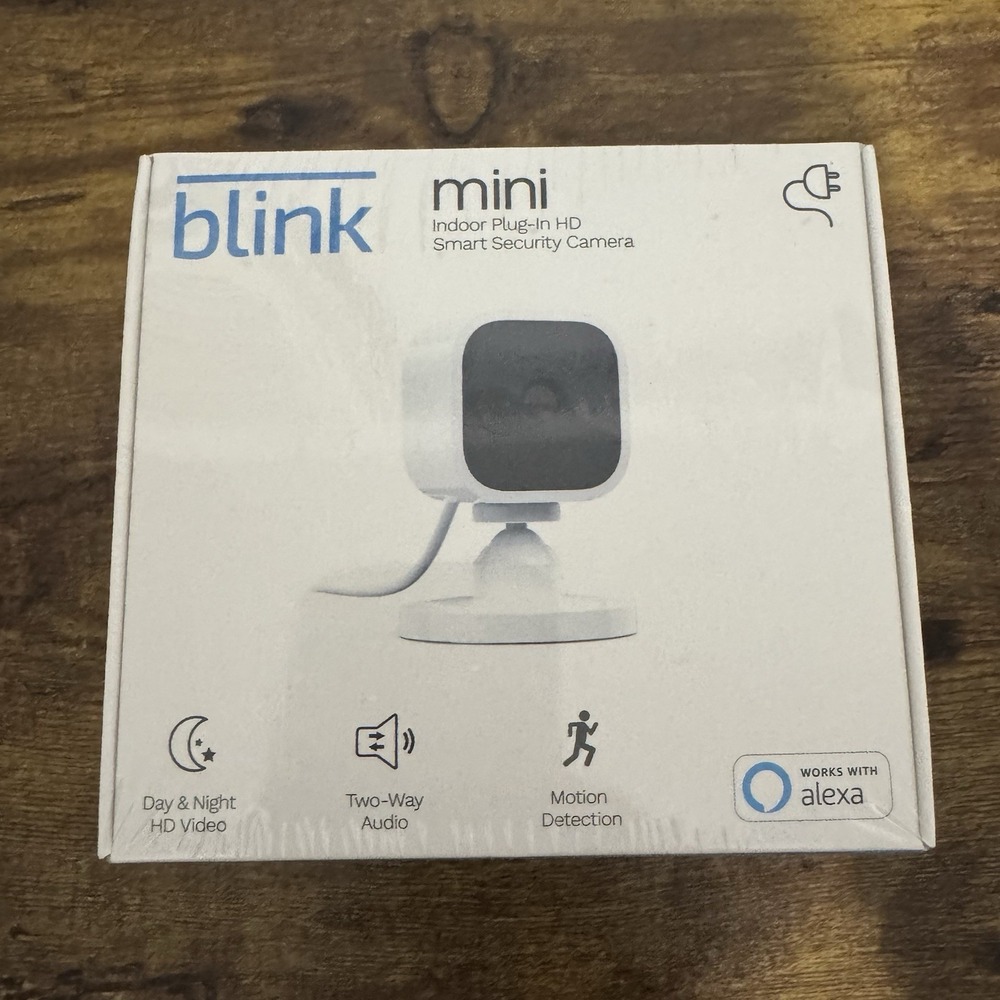 Blink BCM00300U Mini Indoor Plug-in‎ Smart Surveillance Camera